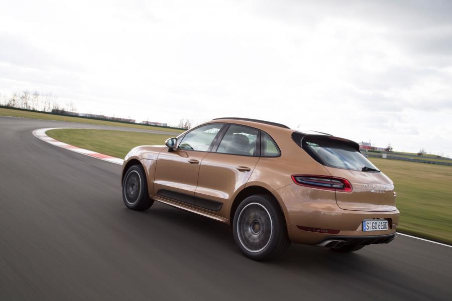  Porsche Macan Turbo 2014 года  (фото 26 из 33)
